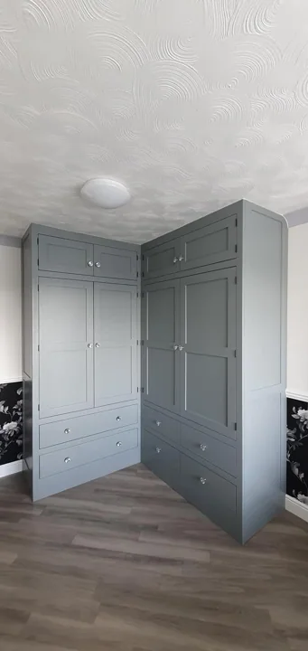 Fitted bedroom furniture by RW Joinery — photograph 07