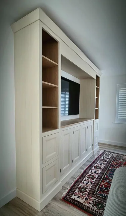 Living room joinery by RW Joinery — photograph 05