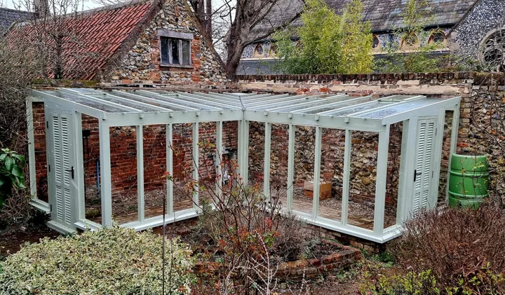 Outdoor joinery and garden building by RW Joinery — photograph 01
